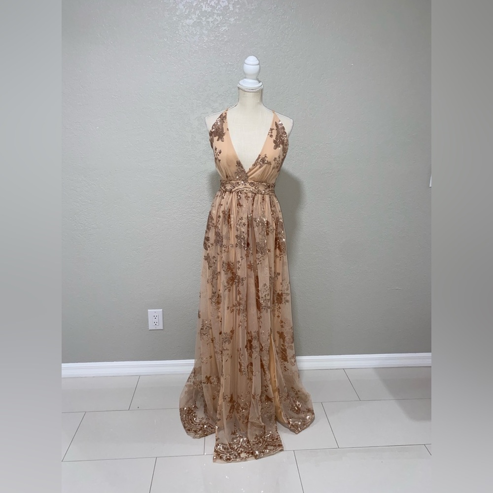 SHEIN contrast sequins criss cross back split hem prom dress. It’s small size.